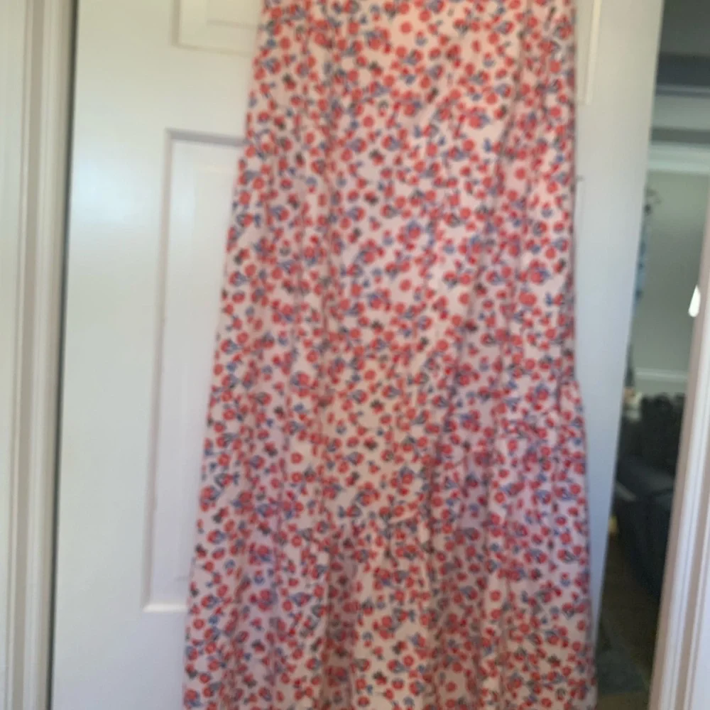 Lulu’s Floral Pink Maxi Skirt With slit Up Side - Picture 2 of 8
